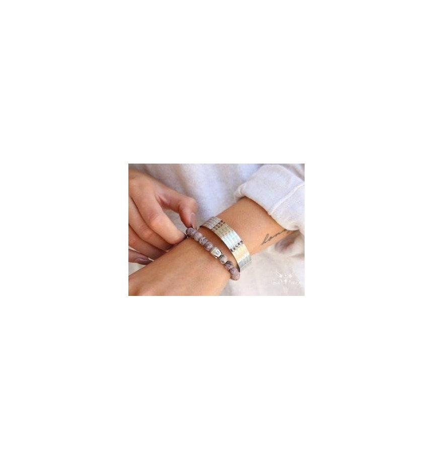 brazalete con texto love ibiza plateada Complementos